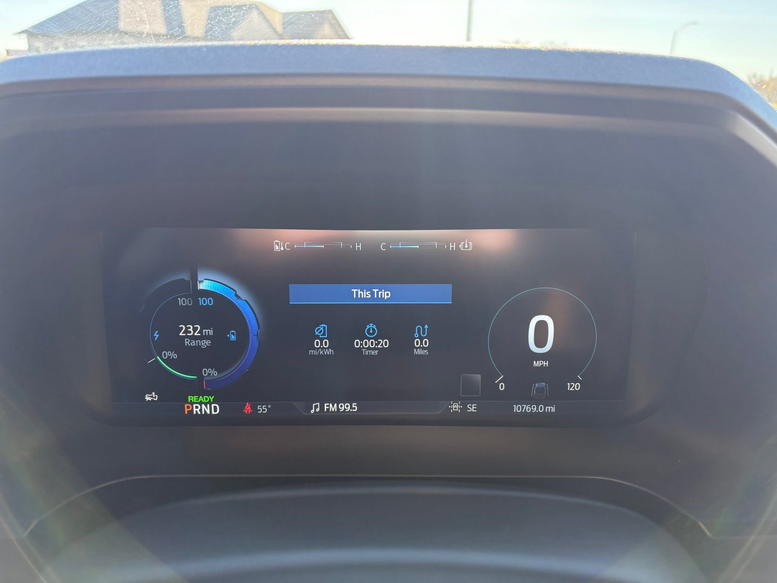 
								23 Ford Lightning full									
