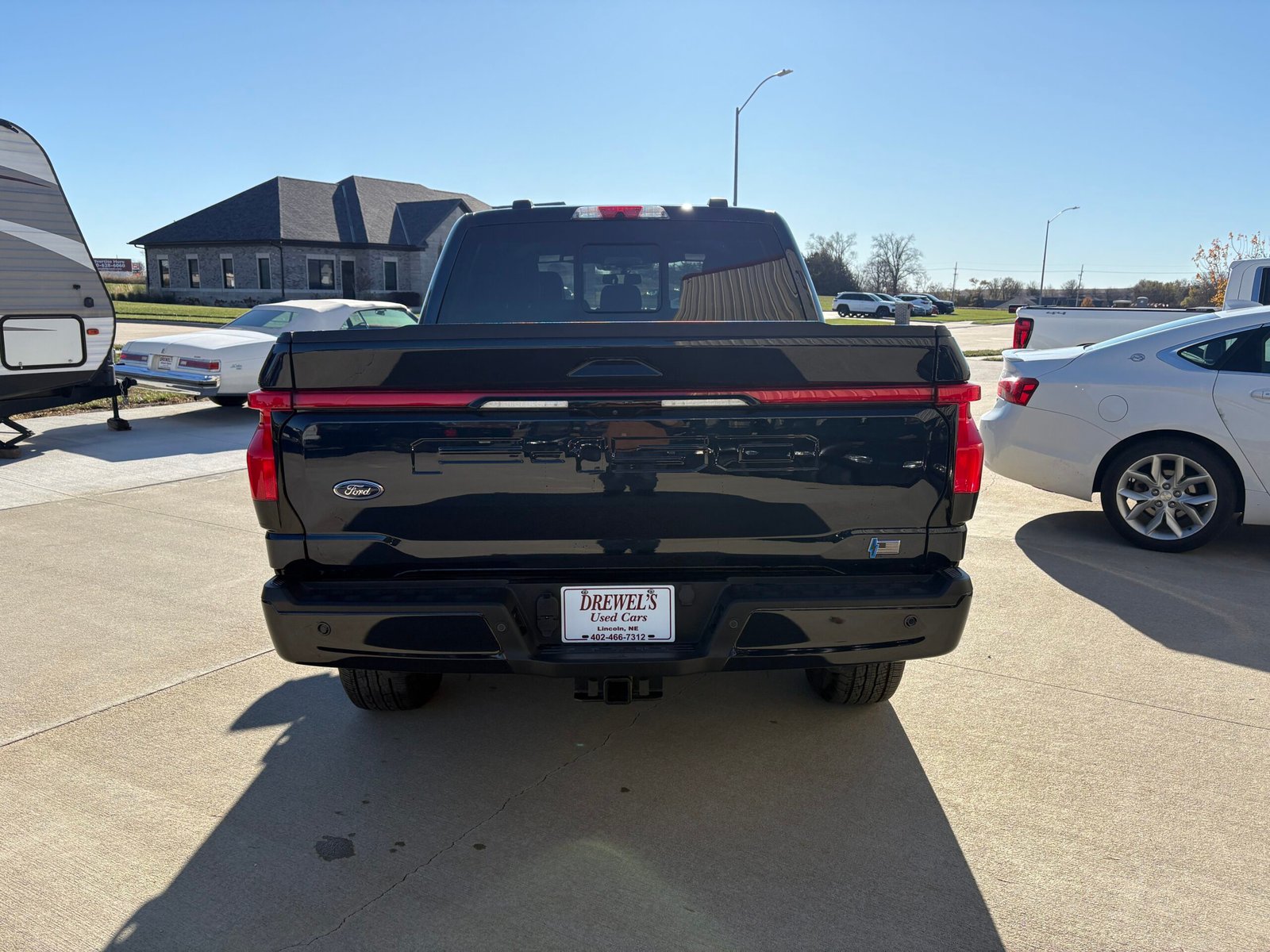 
								23 Ford Lightning full									